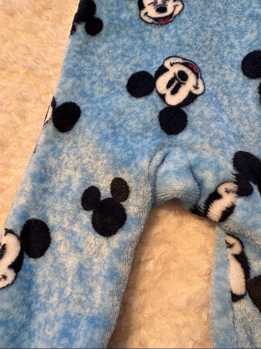 Disney baby Plush Blue Mickey Mouse Soft One-Piece with Hat and Blanket 3/6M - Picture 6 of 11